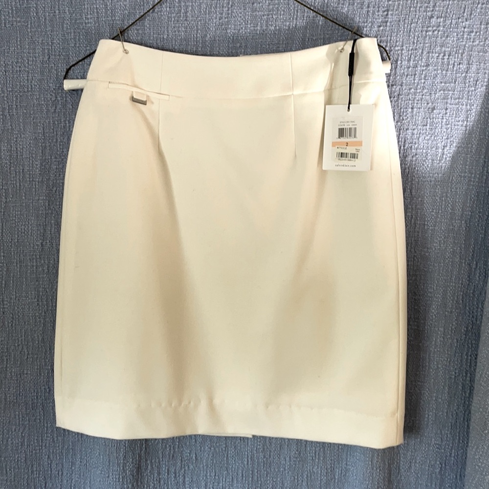 Calvin Klein women’s skirt Business collection NWT. professionally shortened